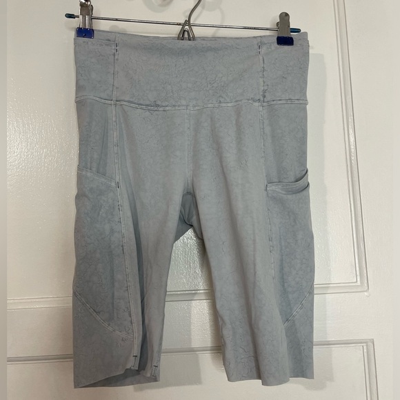 Lululemon city grit white blue fog print high rise nulux - Picture 2 of 7